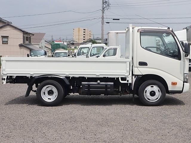 TOYOTA DYNA 2017