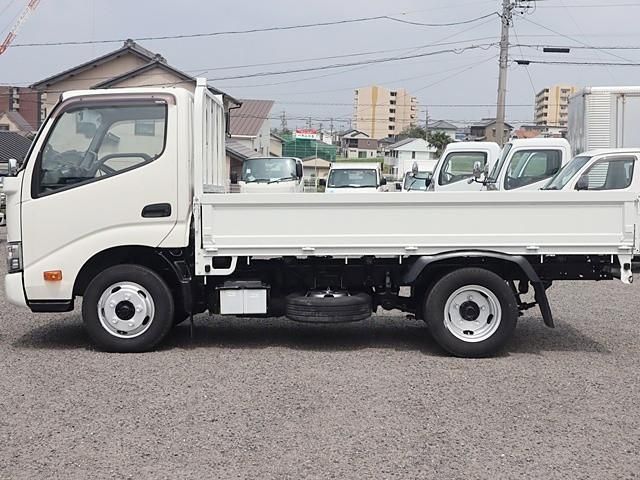 TOYOTA DYNA 2017