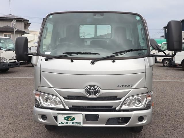 TOYOTA DYNA 2022