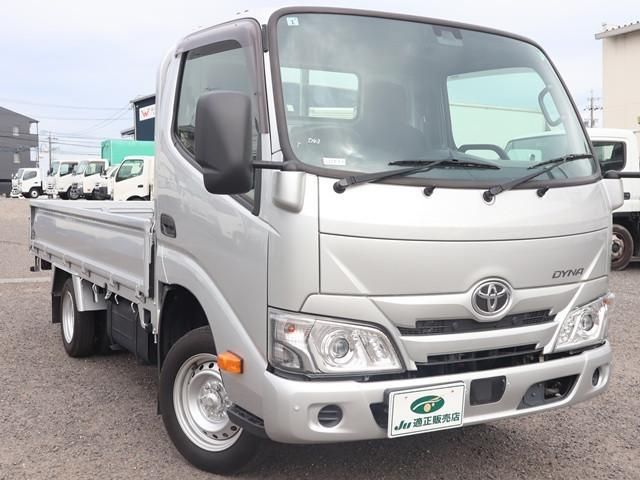 TOYOTA DYNA 2022