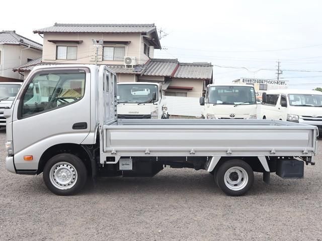 TOYOTA DYNA 2022