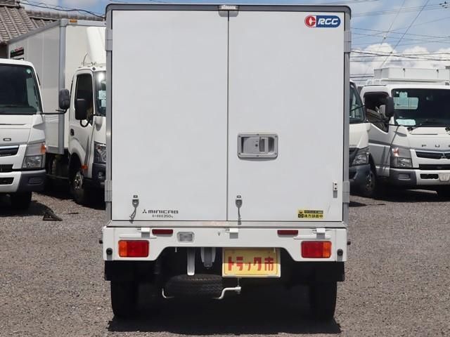 MITSUBISHI MINICAB truck 2021