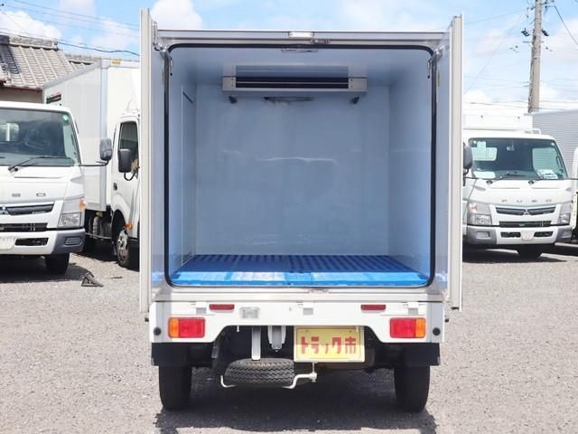 MITSUBISHI MINICAB truck 2021