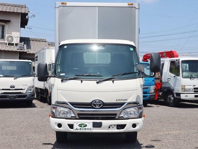 TOYOTA DYNA 2019