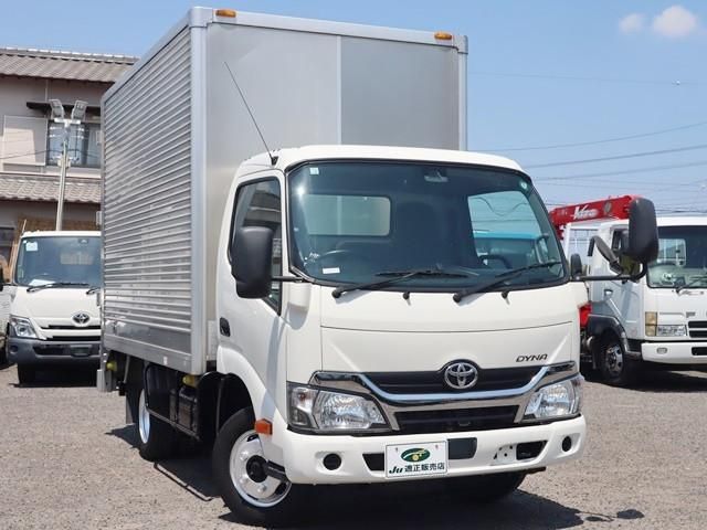 TOYOTA DYNA 2019