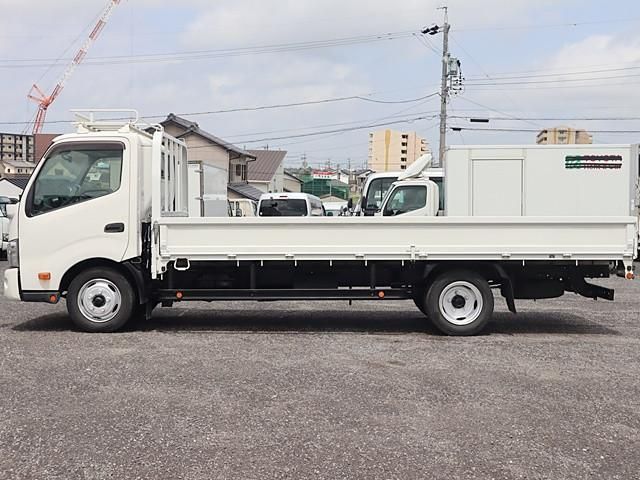 TOYOTA DYNA 2020
