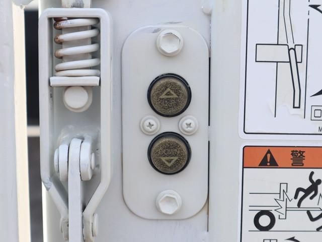 MITSUBISHI CANTER 2021