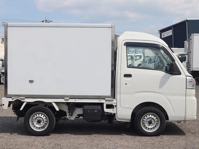 DAIHATSU HIJET truck 2023