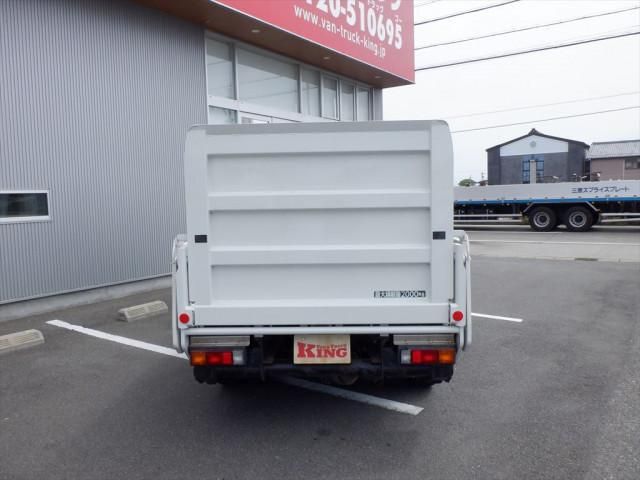 MITSUBISHI CANTER 2016