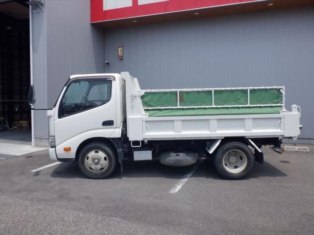 HINO DUTRO 2020