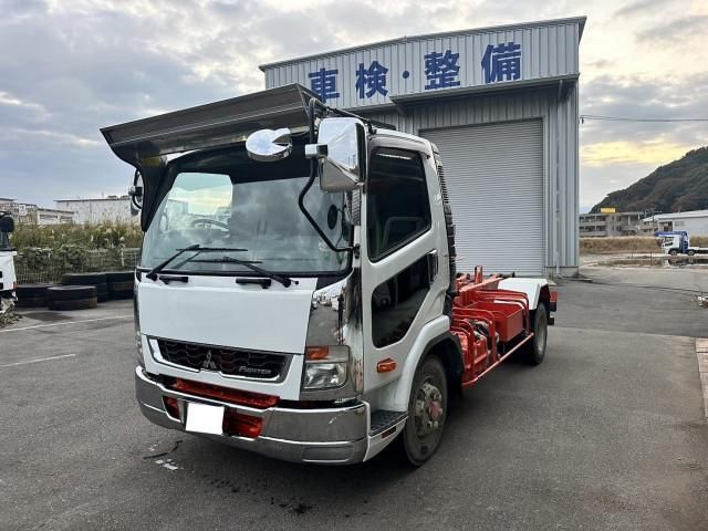 MITSUBISHI FUSOU FIGHTER 2016