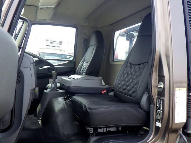 MITSUBISHI FUSOU FIGHTER 2017