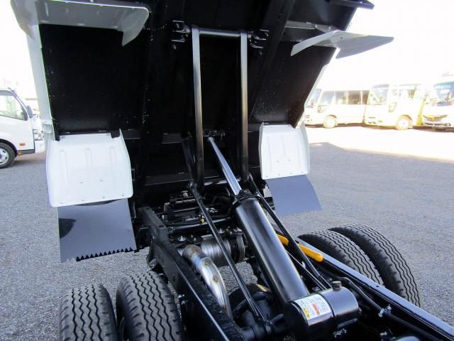 MITSUBISHI CANTER 2024