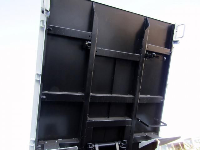 MITSUBISHI CANTER 2024