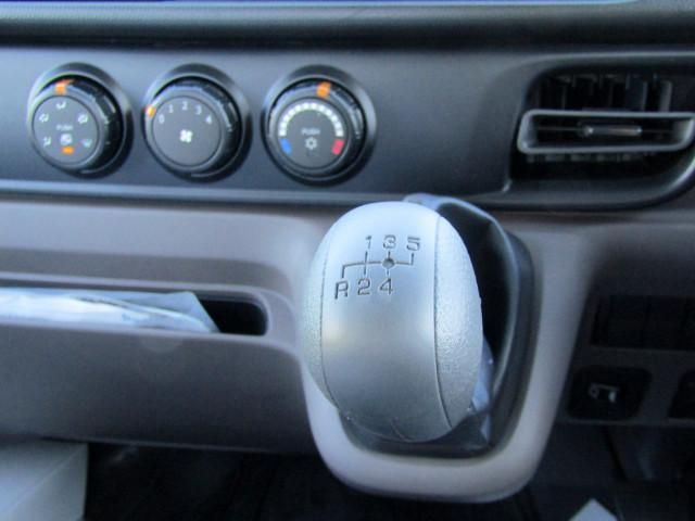 MITSUBISHI CANTER 2024