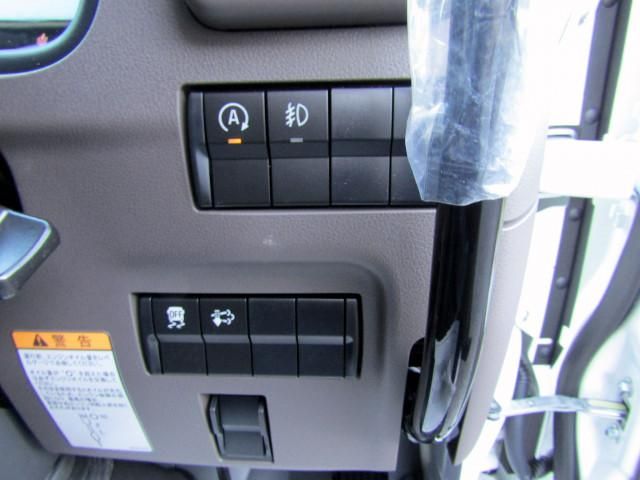 MITSUBISHI CANTER 2024