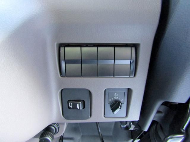 MITSUBISHI CANTER 2024