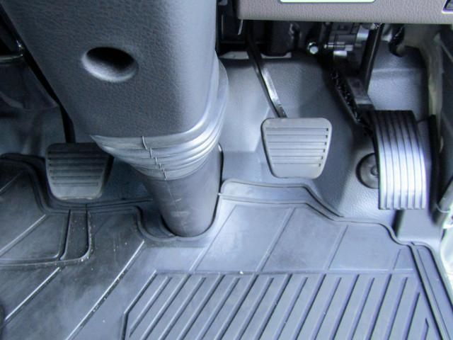 MITSUBISHI CANTER 2024