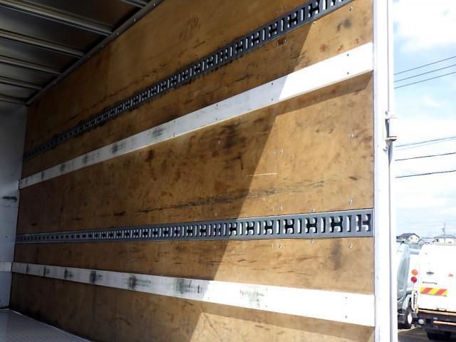 MITSUBISHI CANTER 2021