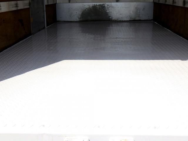 MITSUBISHI CANTER 2021