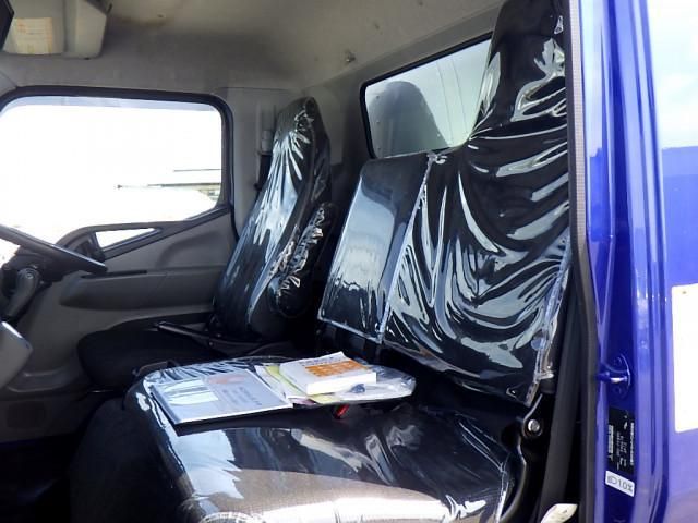 MITSUBISHI CANTER 2021