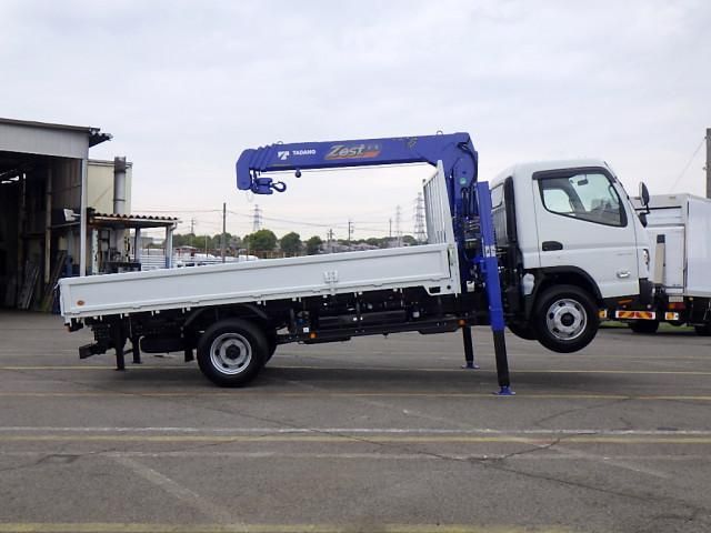 MITSUBISHI CANTER 2024