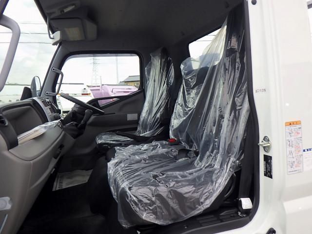 MITSUBISHI CANTER 2024