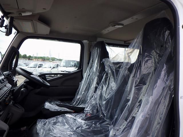 MITSUBISHI CANTER 2025