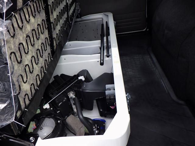 MITSUBISHI CANTER 2025