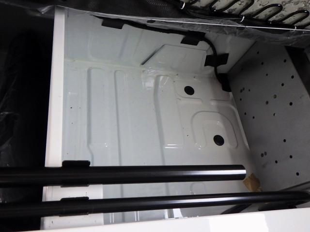 MITSUBISHI CANTER 2025