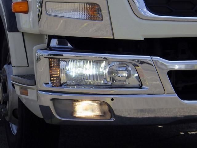 MITSUBISHI FUSOU FIGHTER 2018