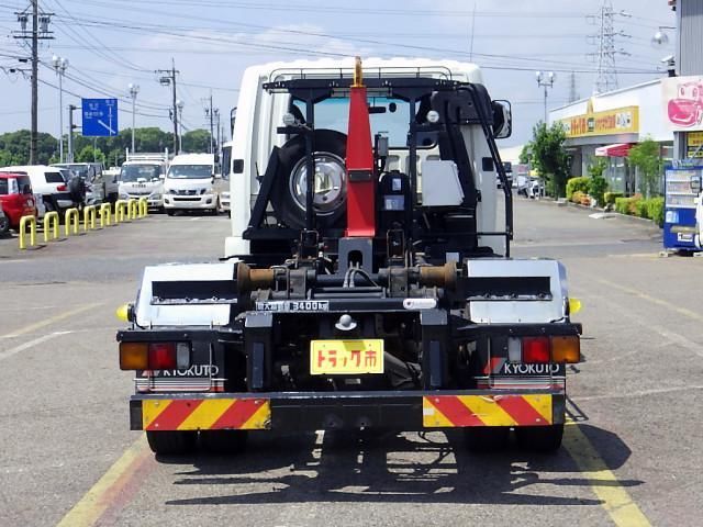 MITSUBISHI FUSOU FIGHTER 2018