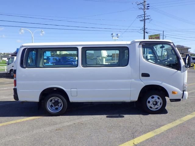 TOYOTA DYNA 2020
