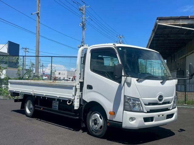 HINO DUTRO 2020