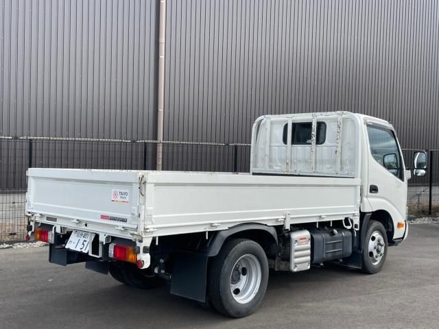 HINO DUTRO 2022