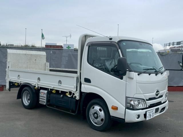 HINO DUTRO 2023