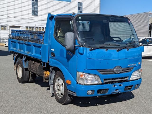 HINO DUTRO 2015