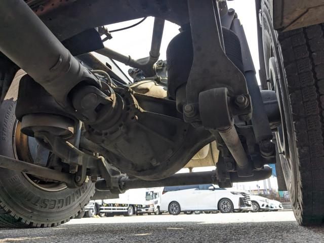 MITSUBISHI FUSOU SUPER GREAT 2011