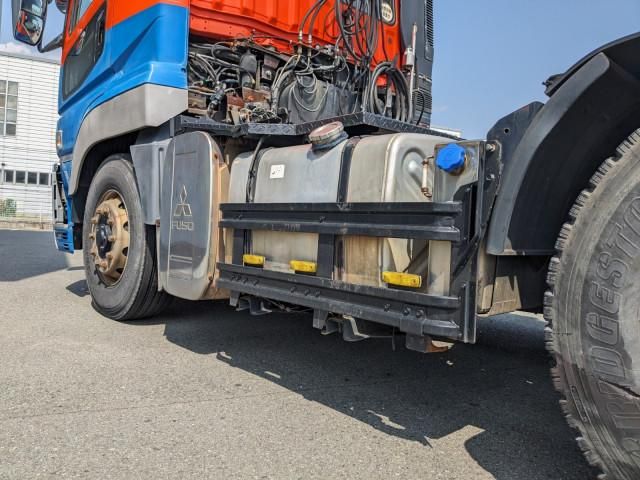 MITSUBISHI FUSOU SUPER GREAT 2011