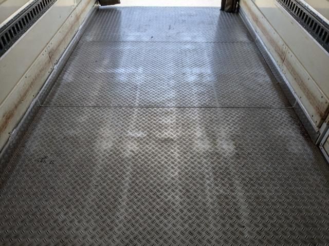 MITSUBISHI CANTER 2016