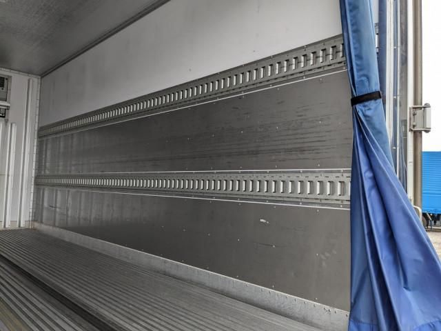 MITSUBISHI CANTER 2016