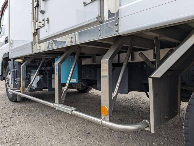 MITSUBISHI CANTER 2016