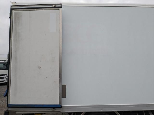 MITSUBISHI CANTER 2016