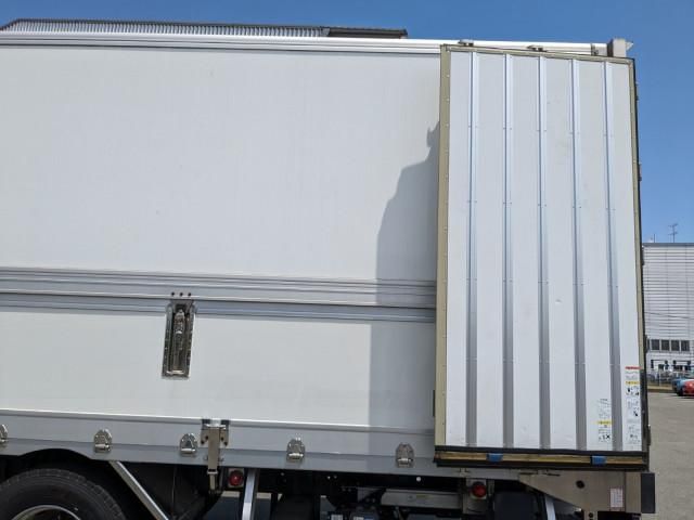 NISSAN DIESEL Quon 2015