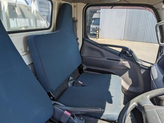 MITSUBISHI CANTER 2014