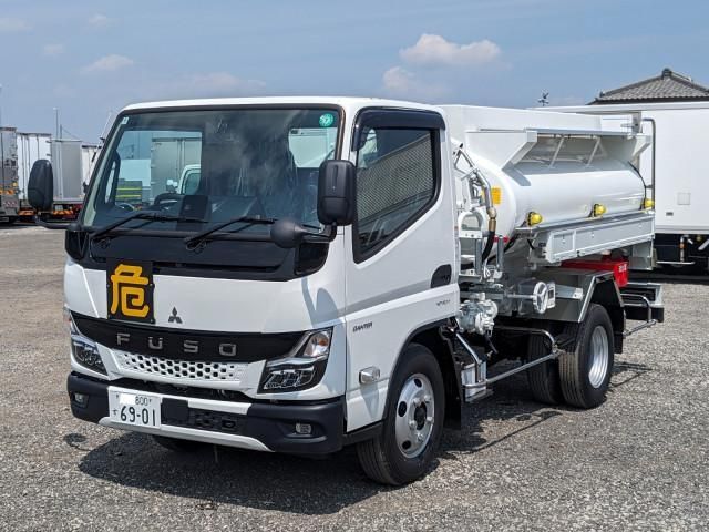 MITSUBISHI CANTER 2025