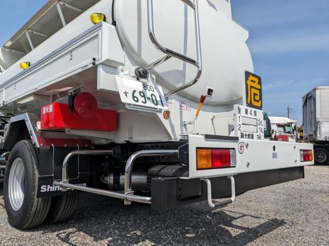 MITSUBISHI CANTER 2025