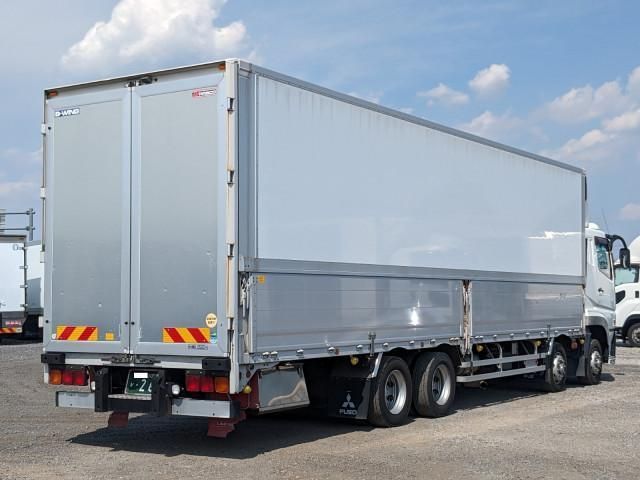 MITSUBISHI FUSOU SUPER GREAT 2016