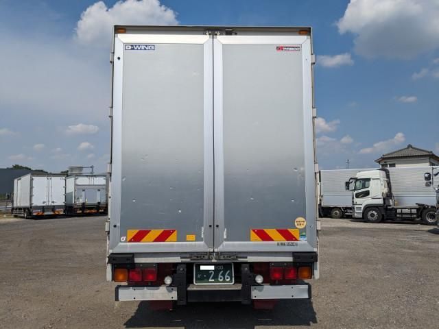 MITSUBISHI FUSOU SUPER GREAT 2016