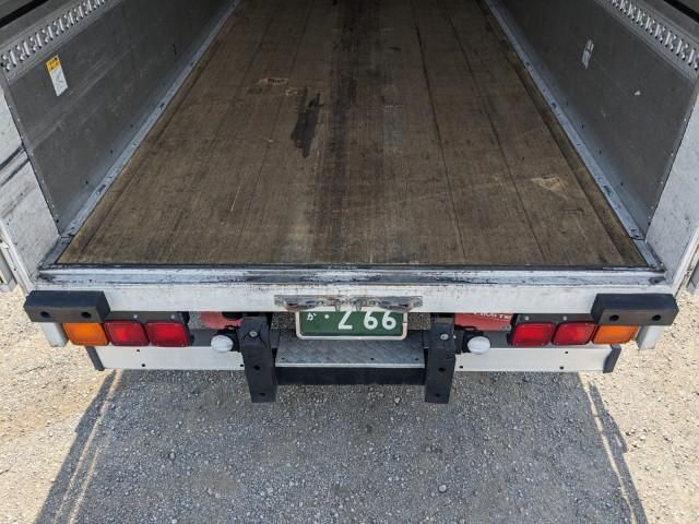 MITSUBISHI FUSOU SUPER GREAT 2016